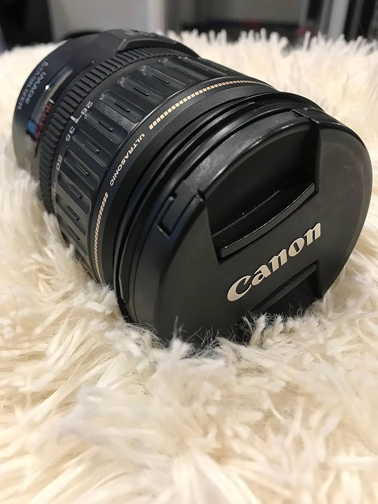 Amazon | Canon EF 28 – 135 mm f/3.5 – 5.6 is USM標準ズームレンズ