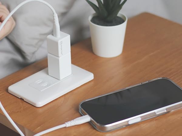 Amazon | Maktar Qubii Pro グレー 充電しながら自動バックアップ