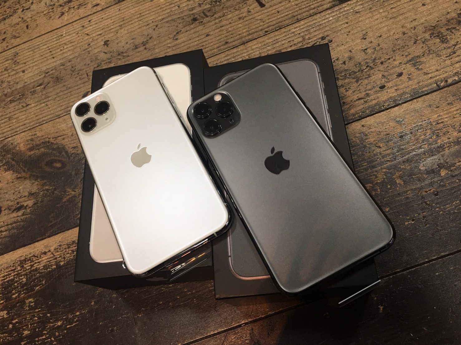 携帯】☆iPhone 11 Pro 256GB シルバー／スペースグレイ入荷しました