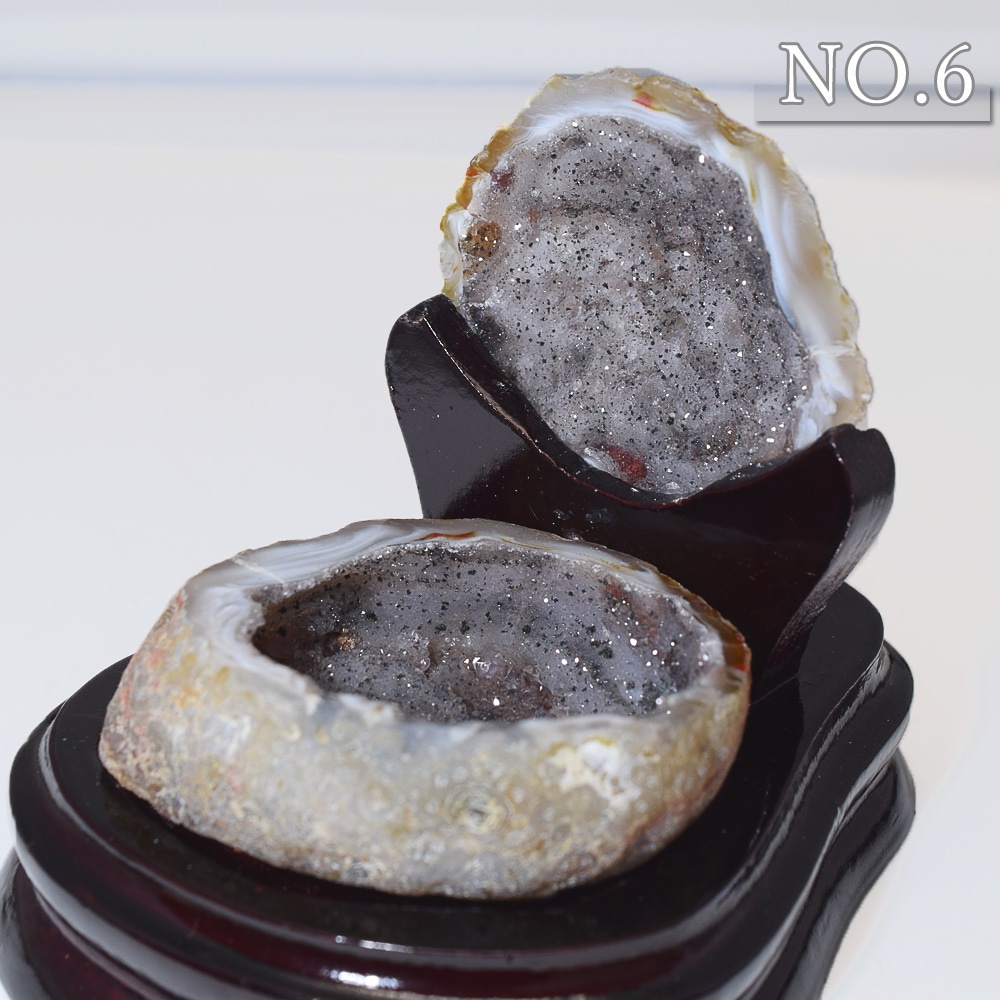 トレジャーメノウ メノウ ブラジル産 treasure agate 台付き 一点物