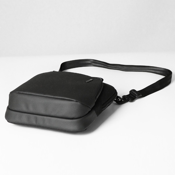 インケース Incase ショルダーバッグ A.R.C.Crossbody Bag エーアール