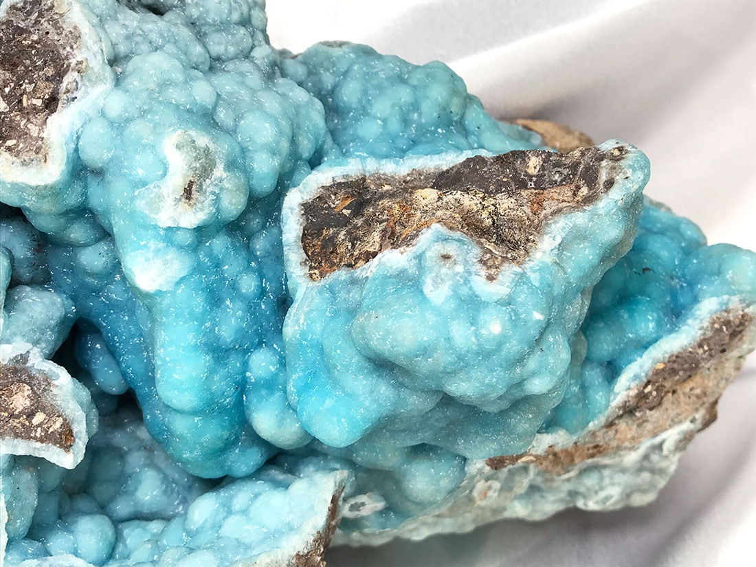 雲南省産ヘミモルファイト/Hemimorphite (異極鉱)