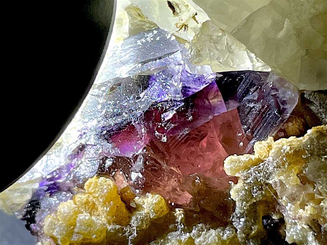 内モンゴル産フローライト(カルサイト共生)/Fluorite (蛍石)