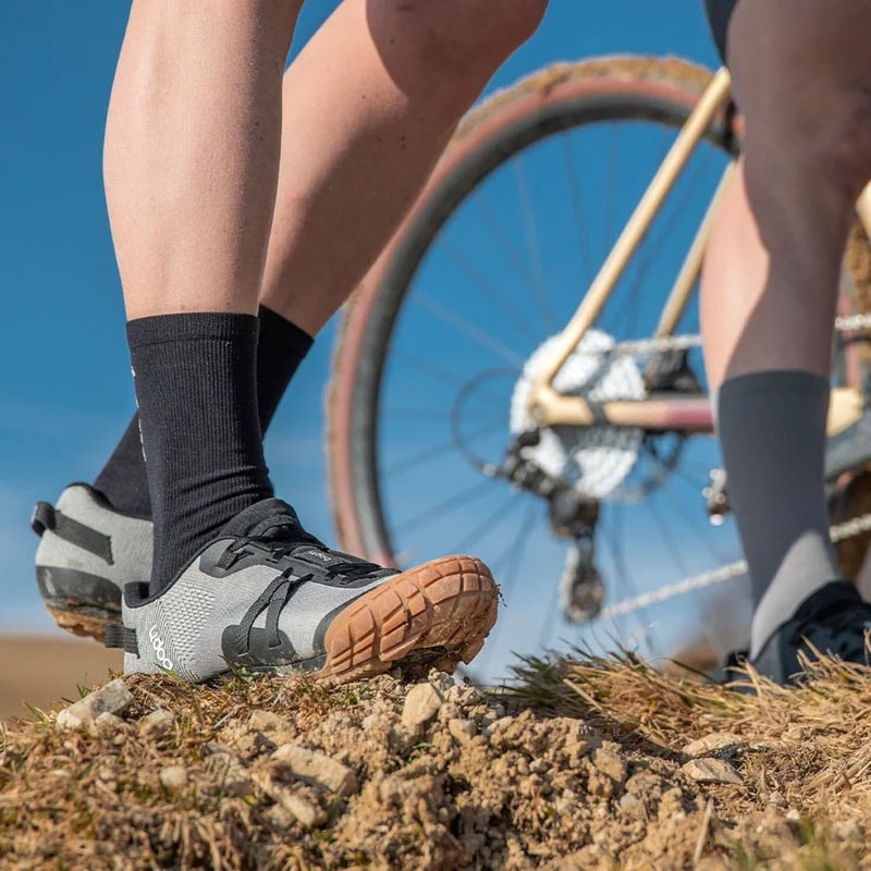 UDOG DISTANZA Ash Grey ナイロン＆カーボンコンポジット グラベル