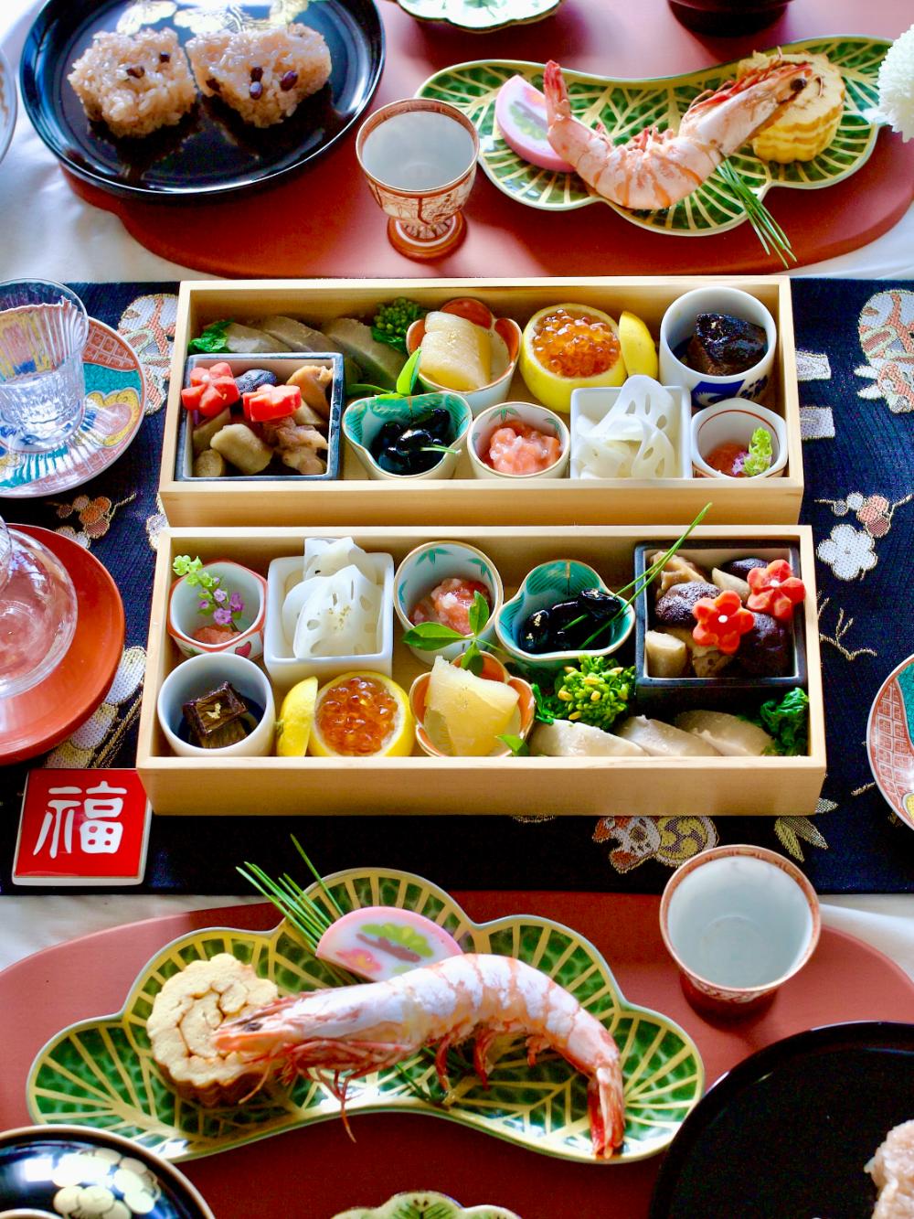 有田焼 錦茶緑金松葉形 前菜皿 ｜ 四季折々のおしゃれな和食器通販