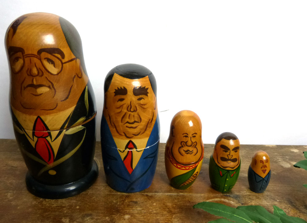ロシア民芸品 レトロなマトリョーシカ 歴代大統領 (ゴルバチョフ)5体