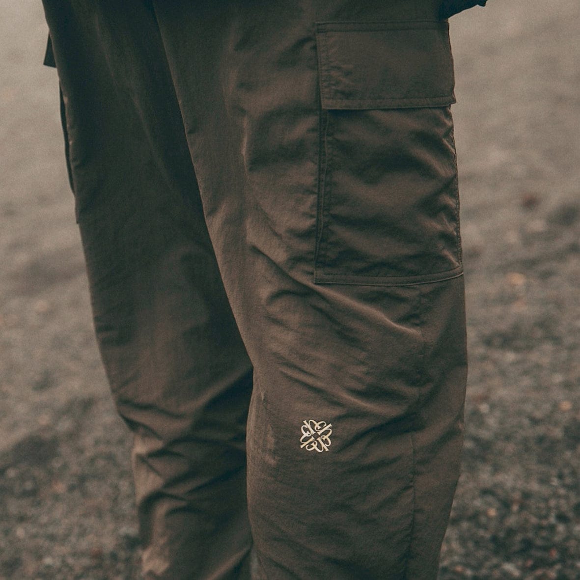 charbon / LIMONTA NYLON CARGO LONG PANTS BROWN