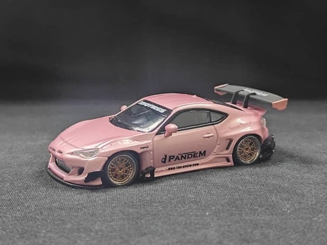 新品 MJ Model 1/64 Pandem 86 / GT86 Rocket Bunny V3.0 Pink, Boost