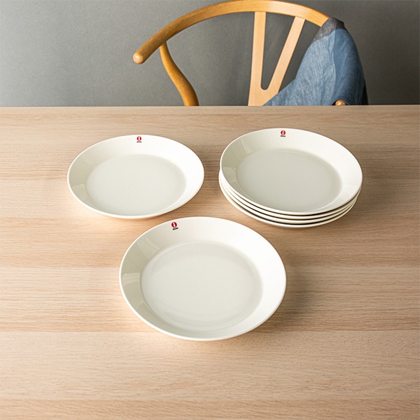 イッタラ 皿 ティーマ 21cm 北欧ブランド インテリア デザイン お洒落