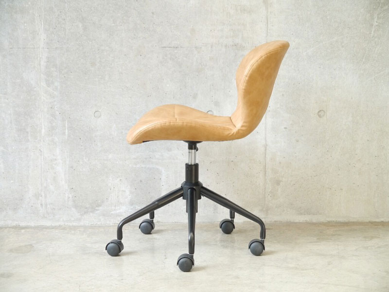 ミッドセンチュリーな雰囲気のオフィスチェア｜アンティーク調｜TR