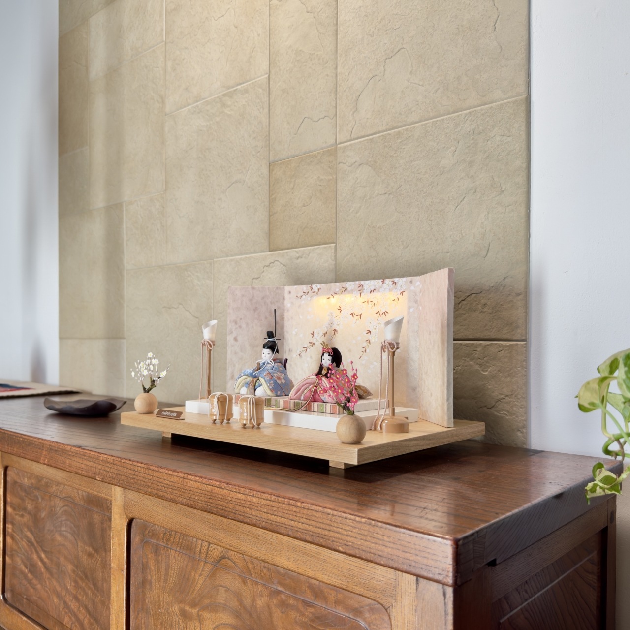 rico美琴（みこと）木目込み親王飾り雛人形 高岡塗台 しだれ桜屏風