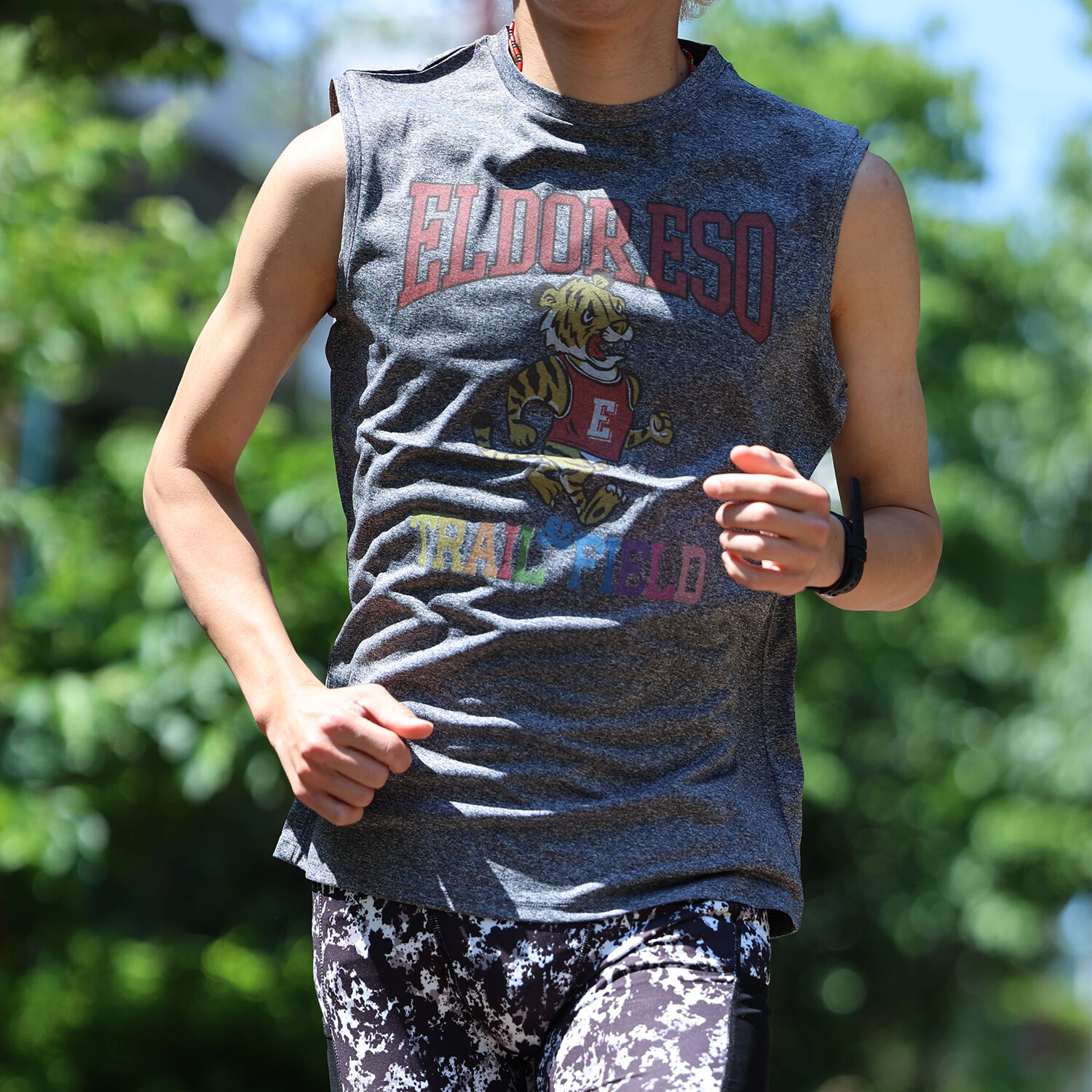 ELDORESO Wanjir Sleeveless (Charcoal) エルドレッソ ワンジル