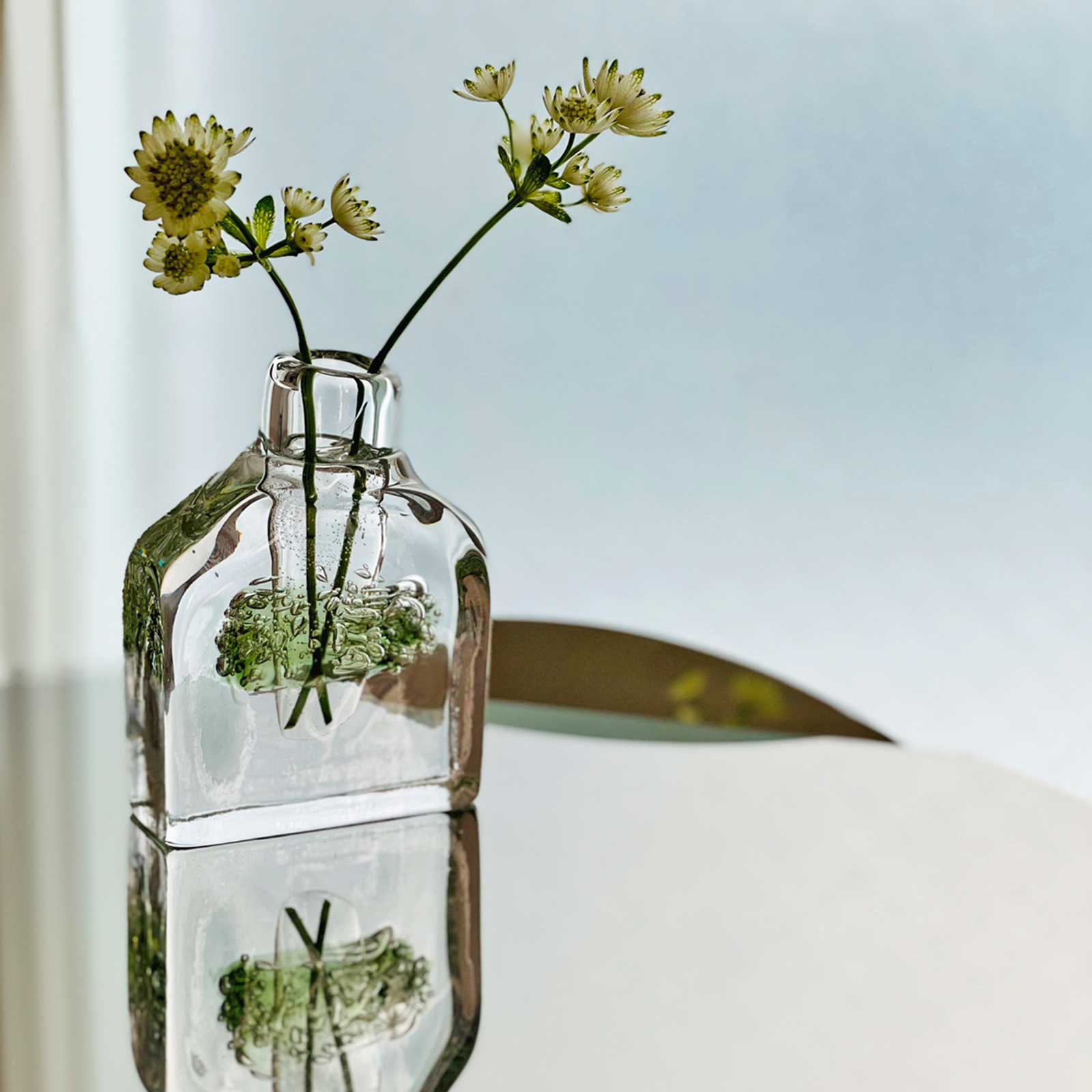 ブル ベース：一輪挿し | 一輪挿し | Sghr