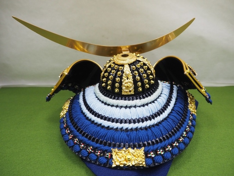 創業明治11年の人形専門店。寿月すみたやの五月人形。伊達政宗公兜