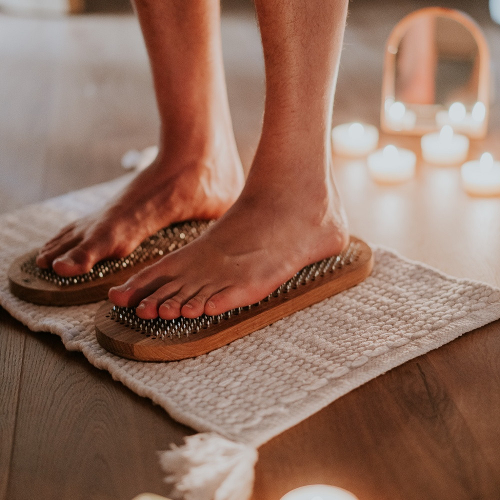 Sadhu Board 8 mm – Solid Oak & Galvanized Nails for Mind Training