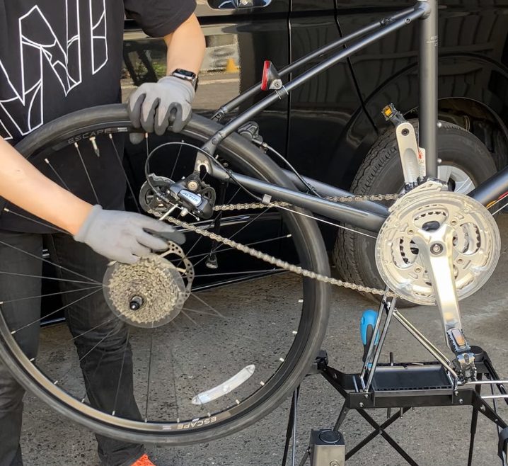 ロードバイクのタイヤ交換完全ガイド｜空気圧・工具・メンテナンス