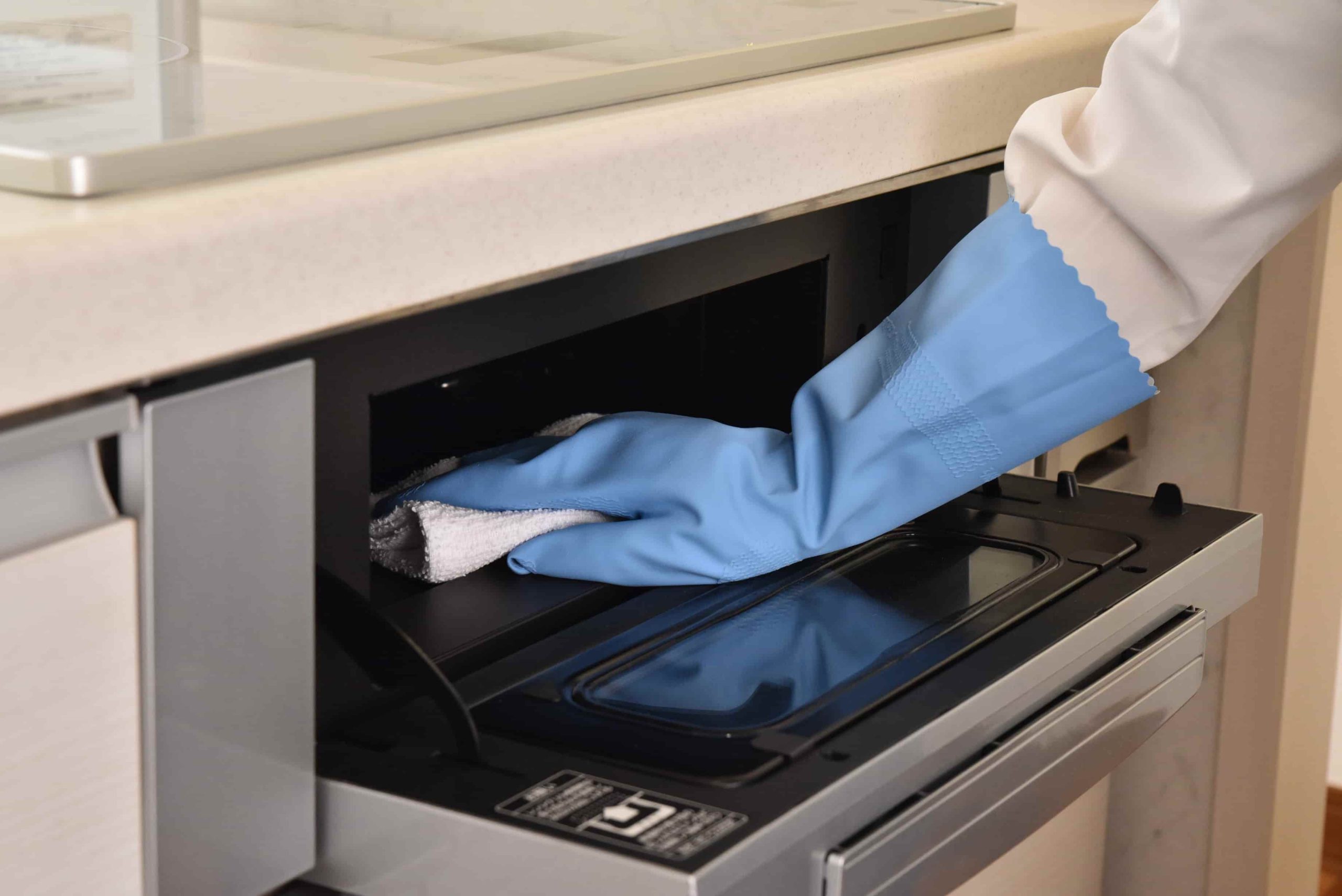 ガスコンロの汚れの種類と掃除方法は？頑固な油汚れや焦げつきも効率