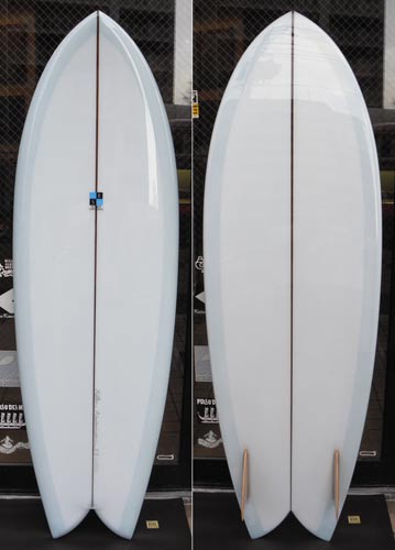 カツカワミナミサーフボード