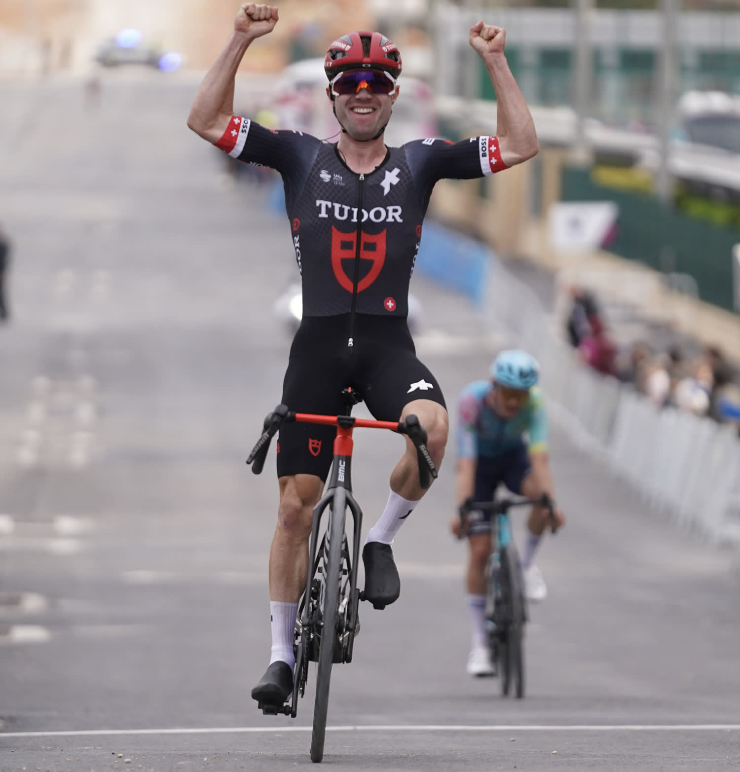 TUDOR プロサイクリングチーム、プロサイクリングの世界へ大胆不敵な