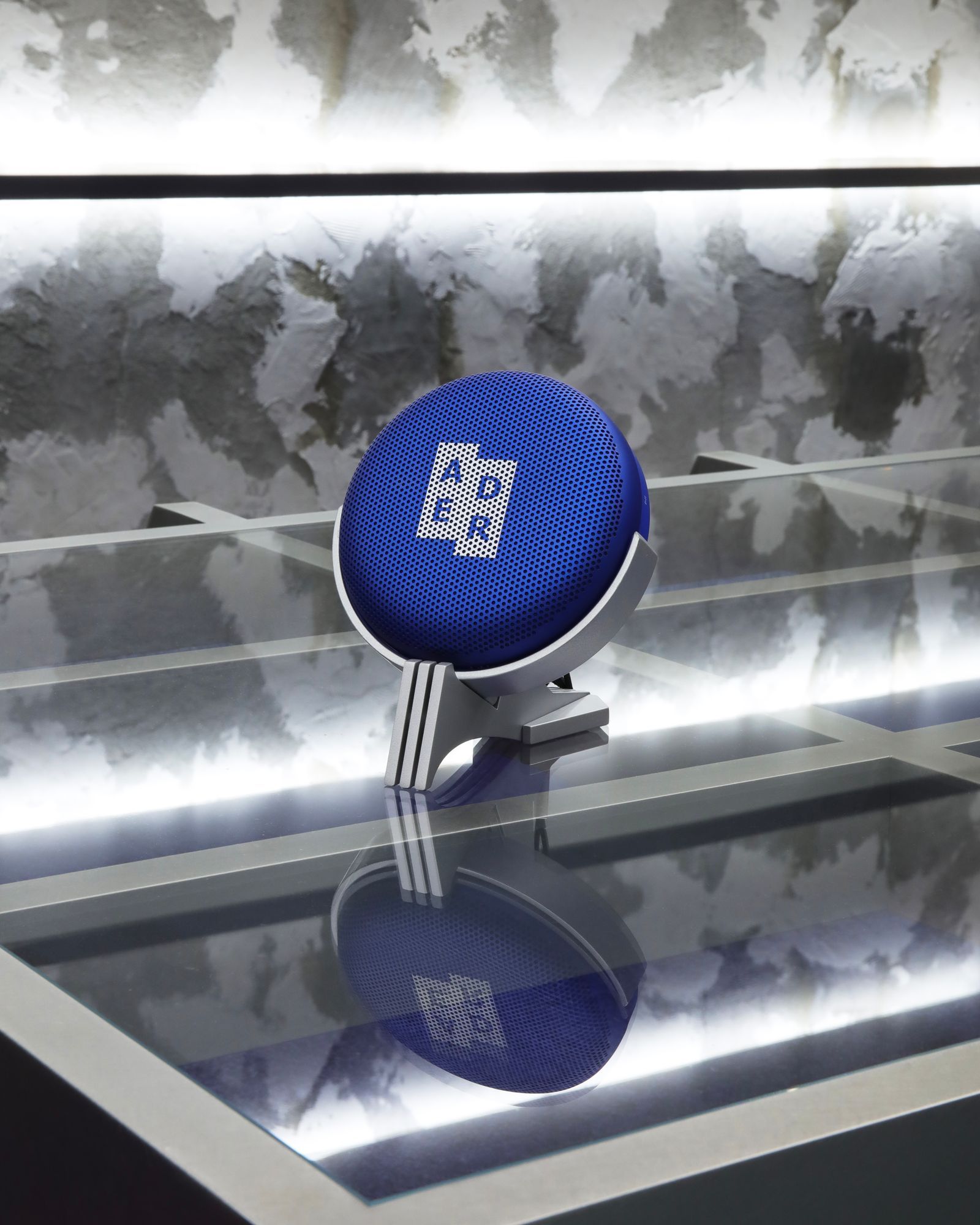 韓国発の人気ブランド「アーダーエラー」と「バング＆オルフセン」が