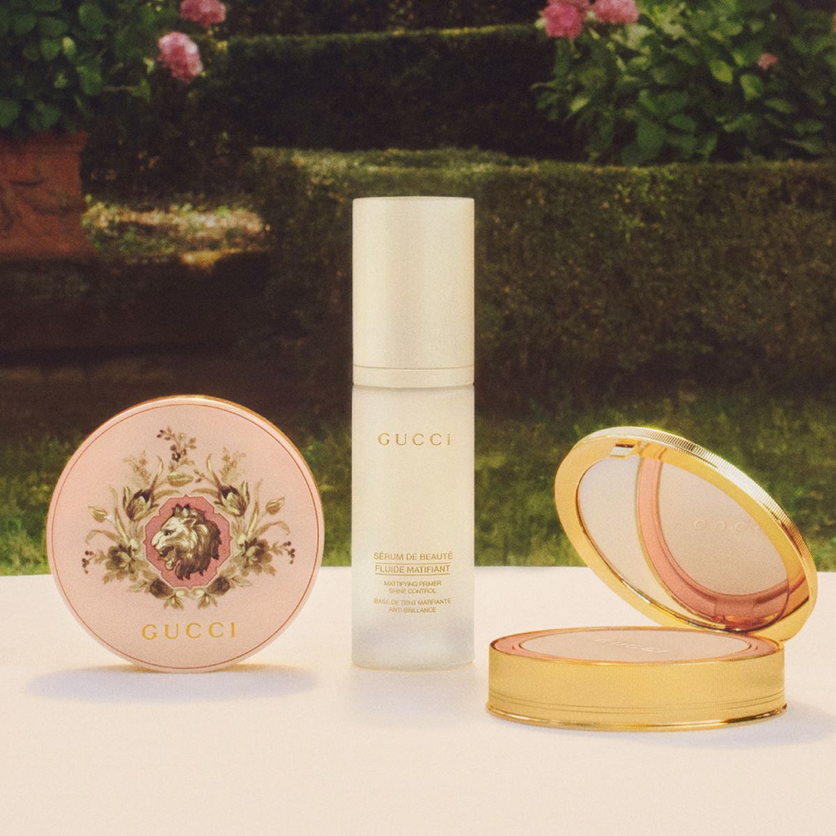 グッチ」からテカリを抑えてマット肌をつくるセラム下地が登場 - WWDJAPAN