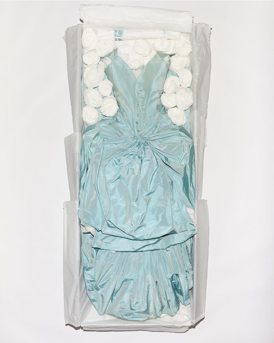 3日間限定！ クリストル・バレンシアガの貴重なアーカイブ展示が開催