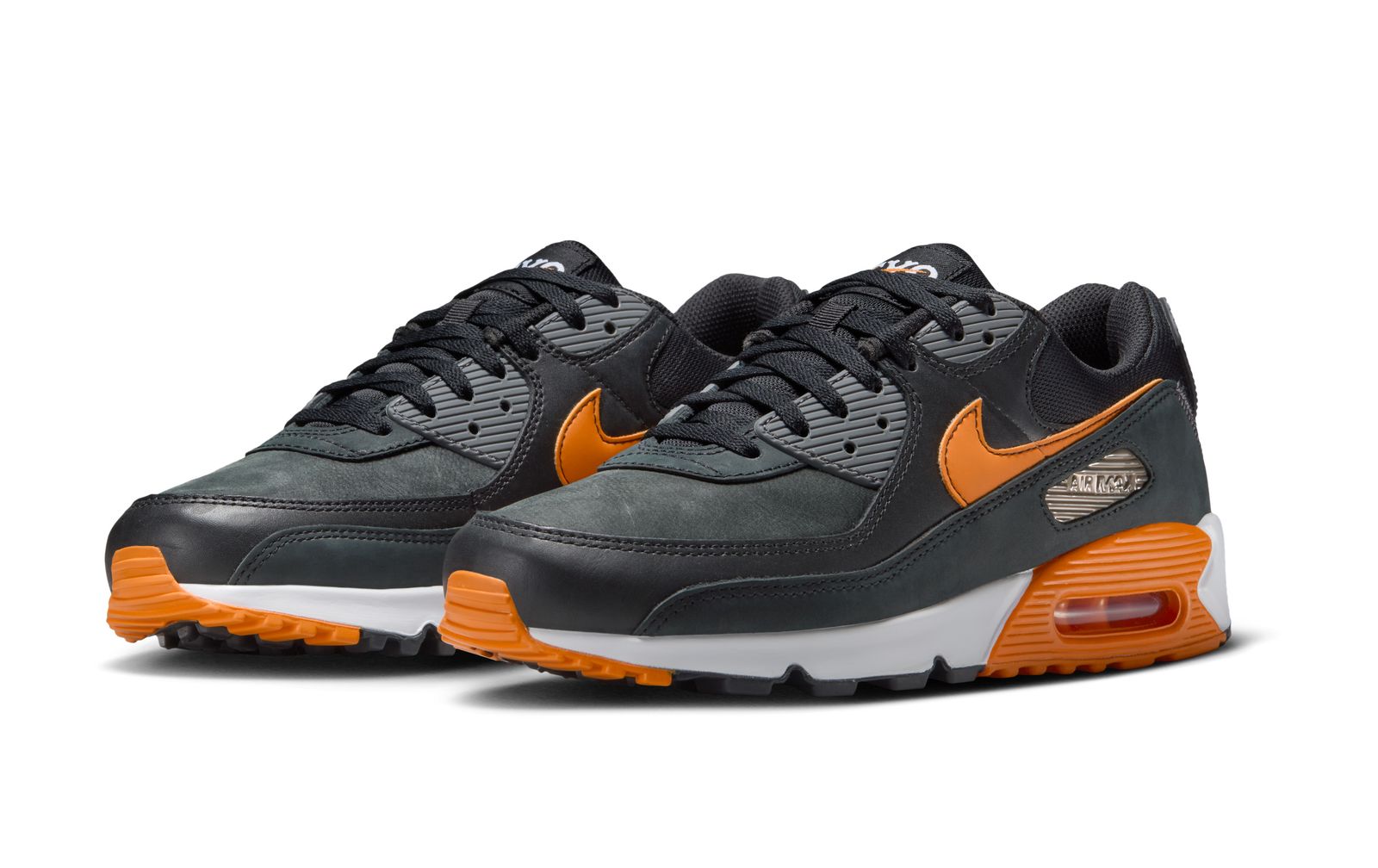 ナイキと読売ジャイアンツによる「エア マックス 90 TOKYO GIANTS」が