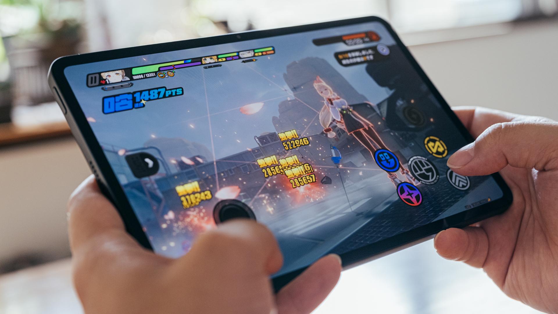 REDMAGICのゲーミングタブレット、完璧なサイズ感。性能も申し分なし