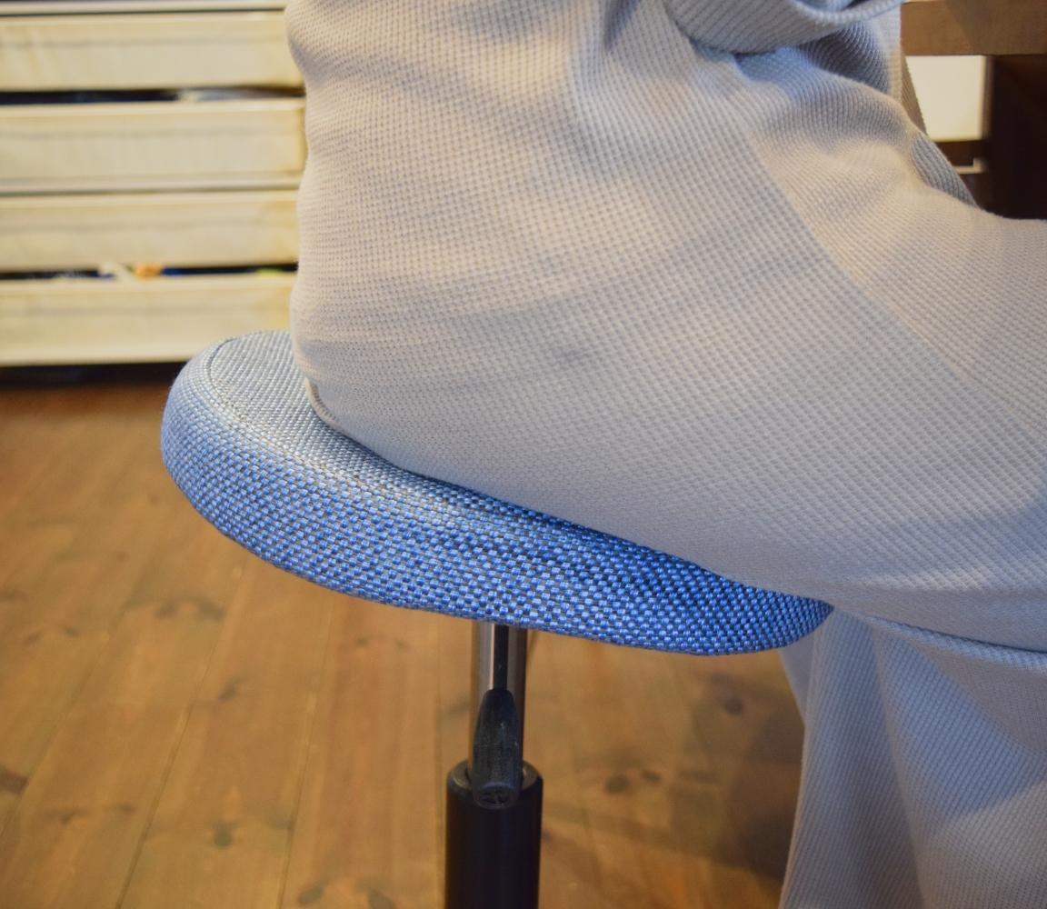 腰痛対策・姿勢改善に！ 歩くように座れる椅子「バランス シナジー」を