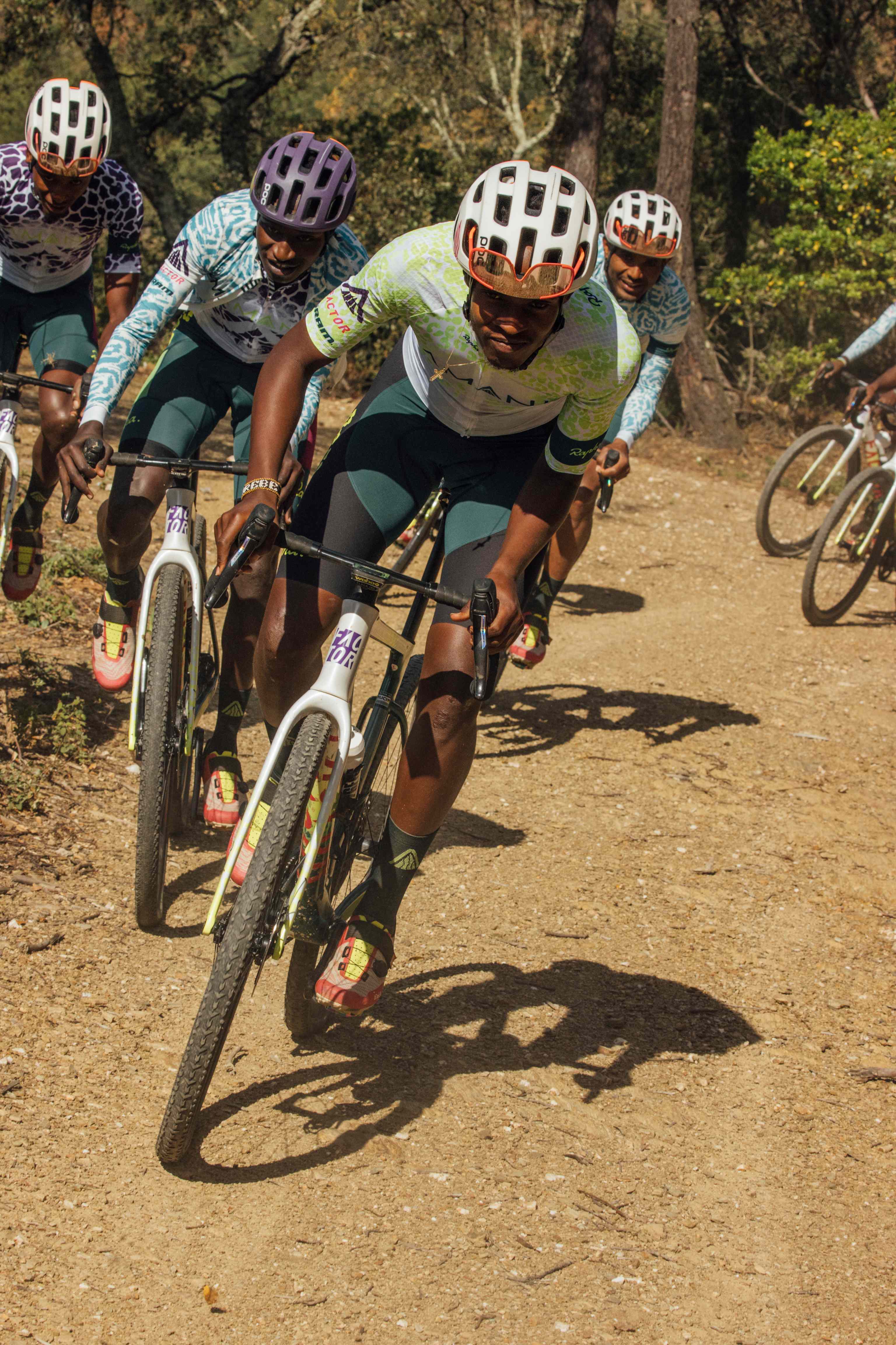 BQC01XX_AMANI-mens-pro-team-