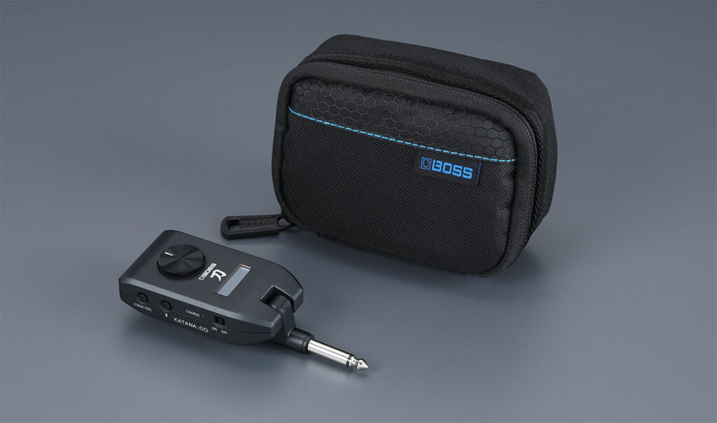 充実した演奏が楽しめる手のひらサイズのギター/ベースヘッドホン