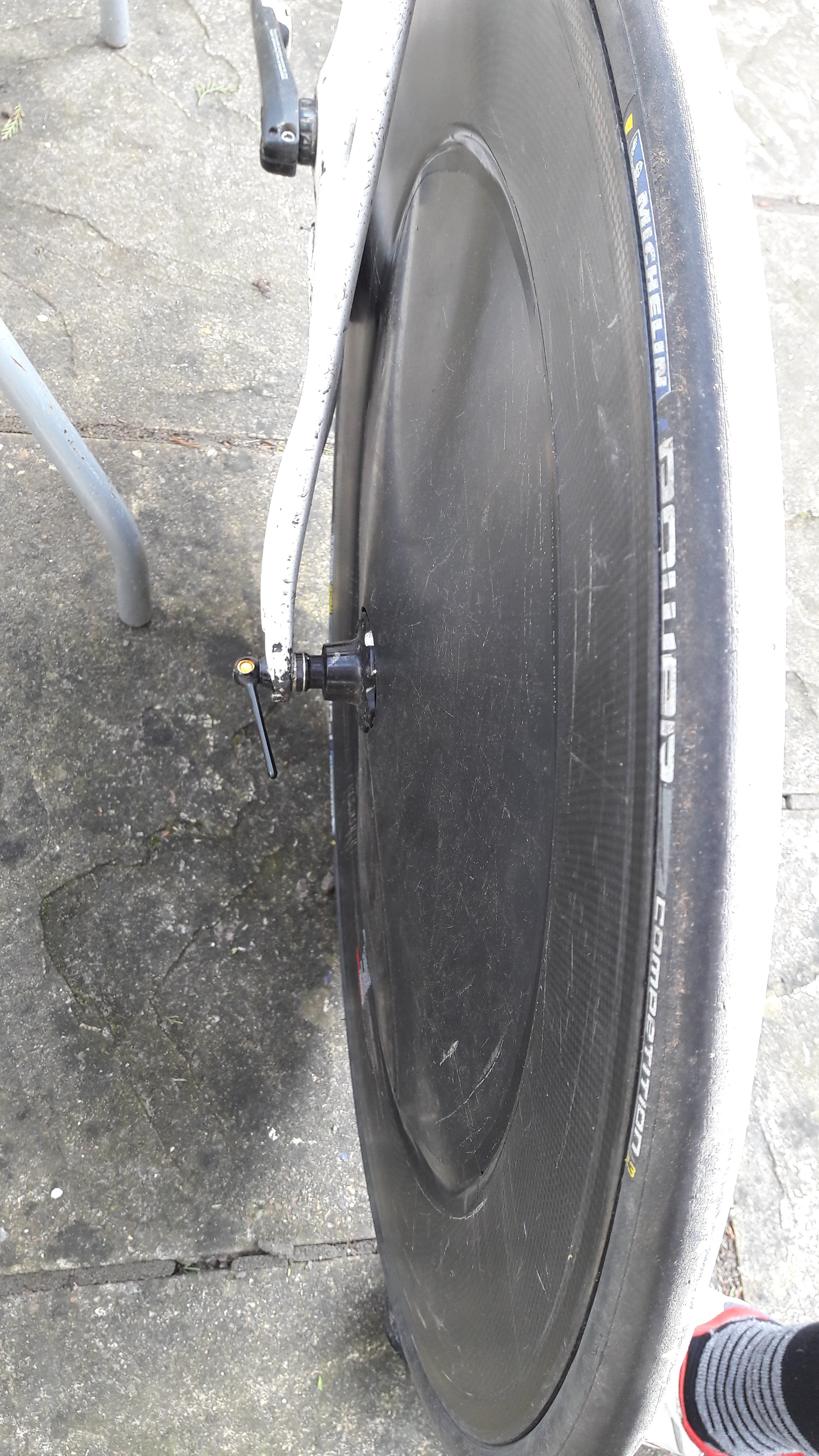 Aerocoach AEOX disc wheel vs homemade disc cover – real world