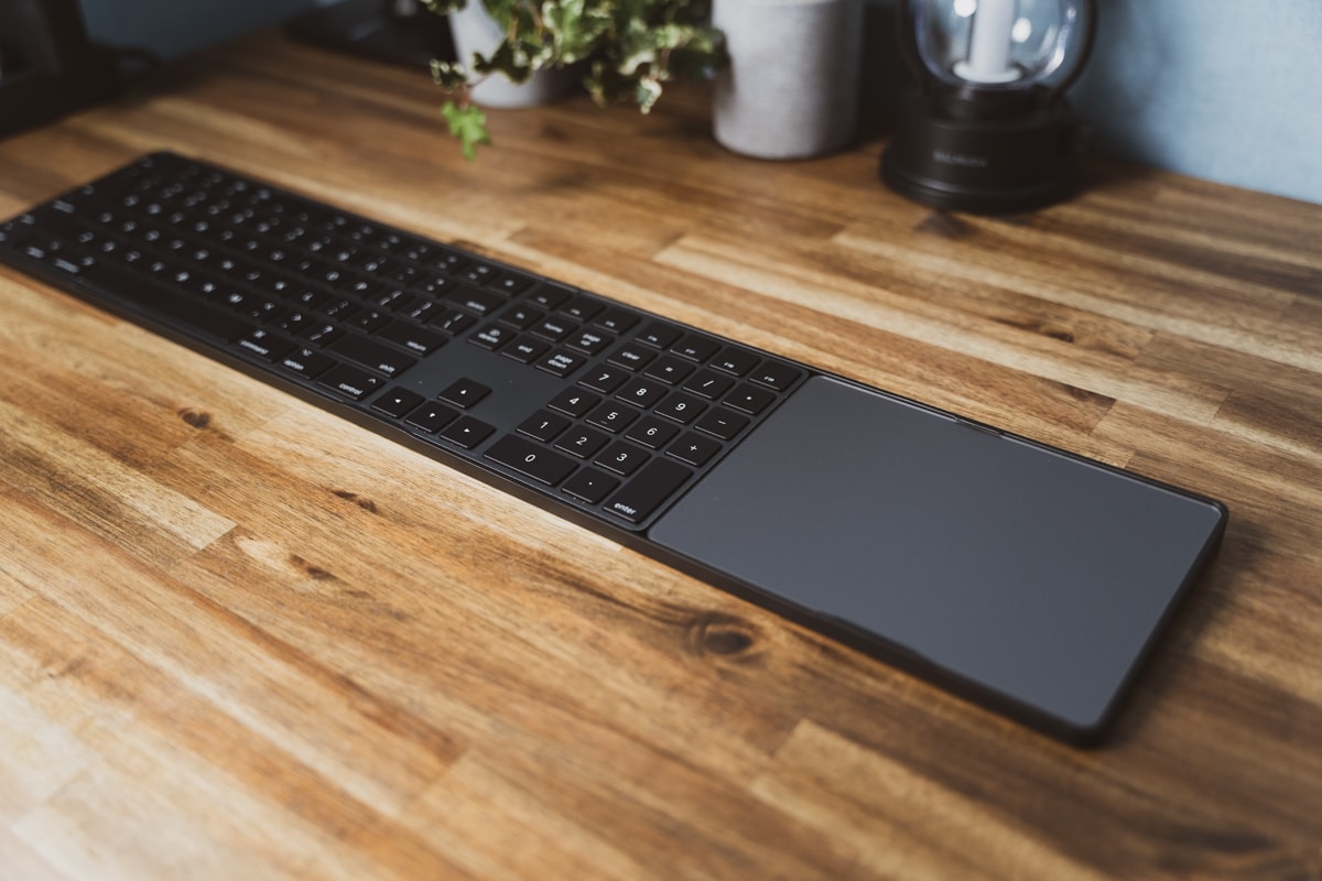 MagicBridge Extended レビュー：テンキー付きMagic Keyboardと