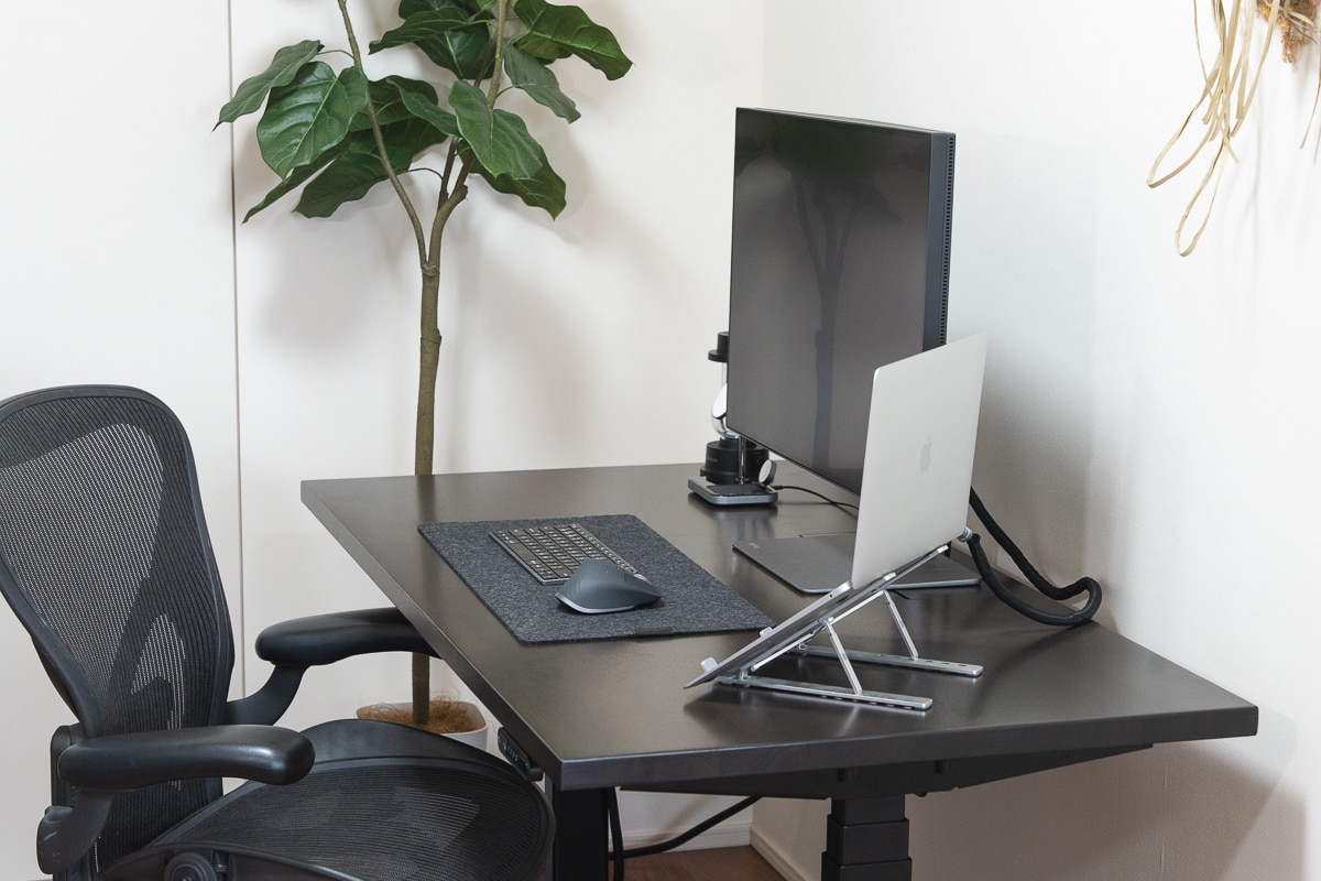 KANADEMONO電動昇降デスクレビュー：組立簡単！おしゃれでハイスペック