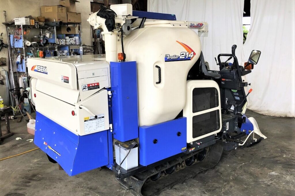 茨城県でイセキのコンバインHN214Gを買取しました