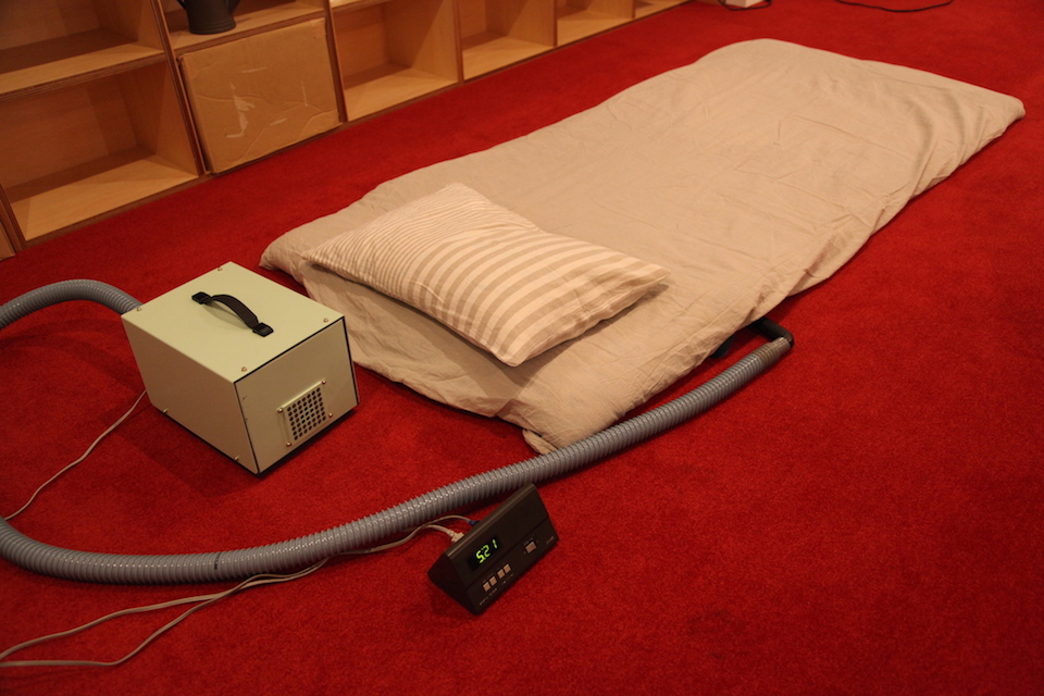 JR駅員も使う、強制目覚まし「定刻起床装置 やすらぎ」がスゴイ⏰