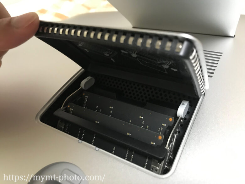 iMac Retina 5K 27インチ(2017, 2019)のメモリ増設方法と注意点-メモリ