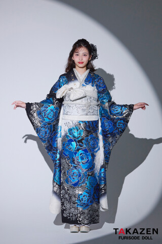 TAKAZENの振袖 /青色/白色/グラマラス/バラ柄/ クール系 青(ブルー)/白