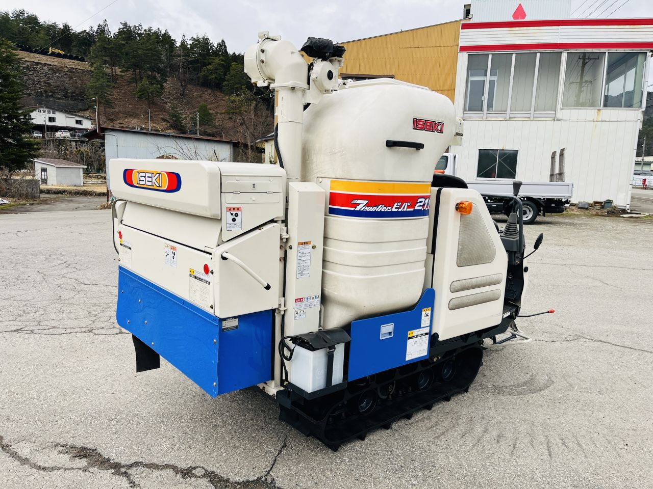 HVA211G-EZKHWC グレンタンク 中古 イセキ コンバイン | 農機具ねっと