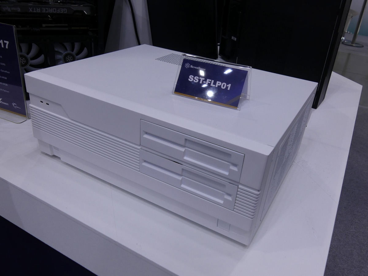 COMPUTEX TAIPEI 2023 - SilverStone、9801風？ まるでフロッピー付き