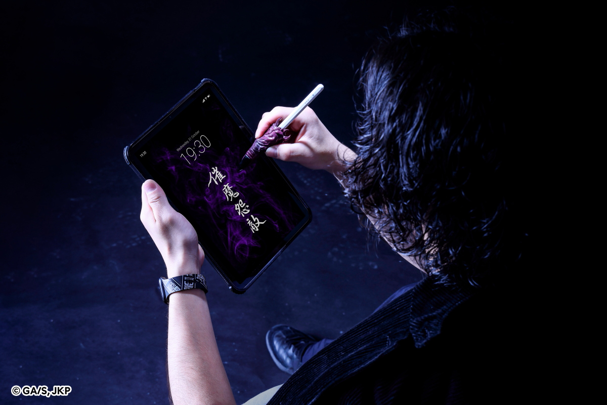 呪術廻戦』より「獄門疆」のAirPods Proケースが発売決定