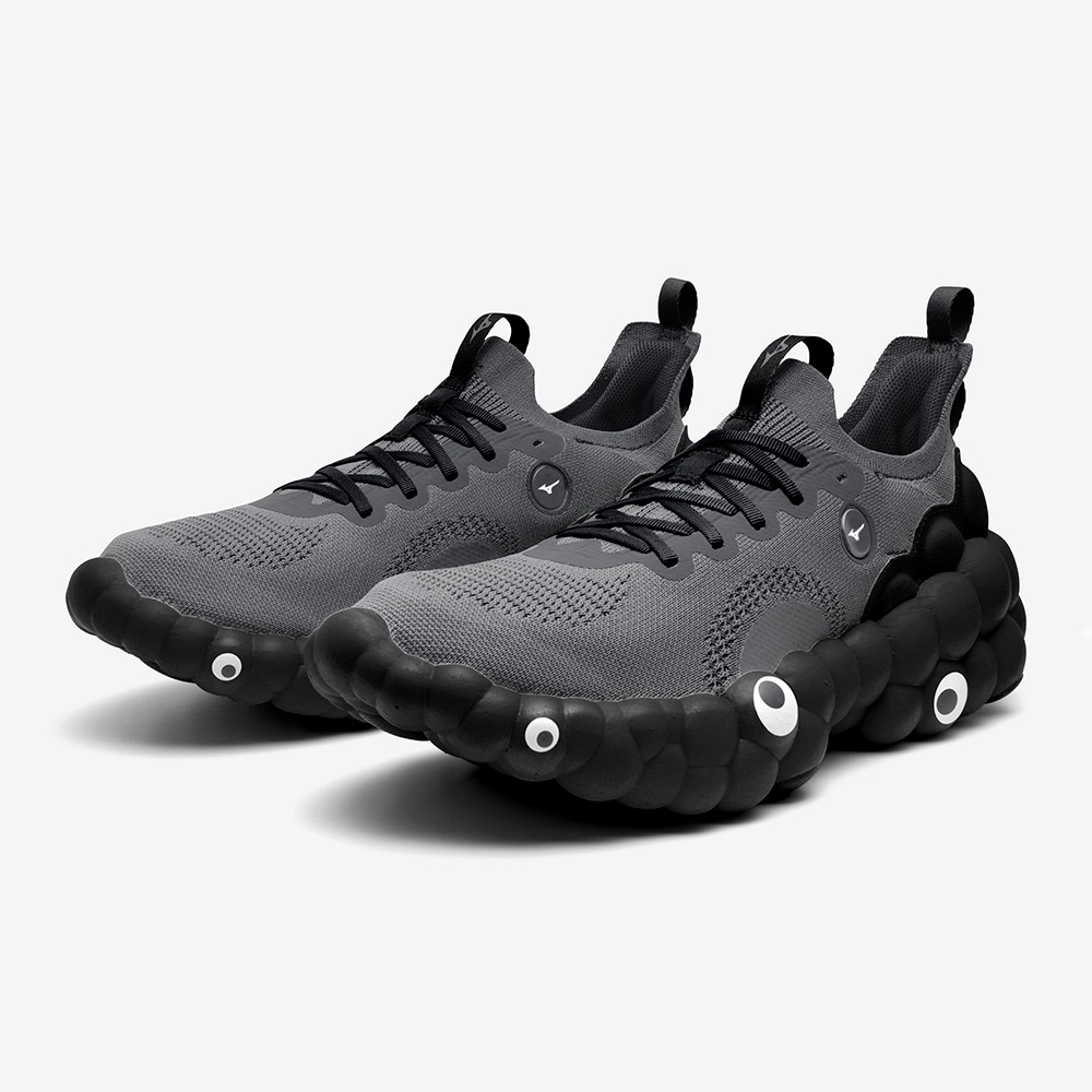 ミャクミャクをイメージした万博公式ライセンスシューズ『ザ ミズノ