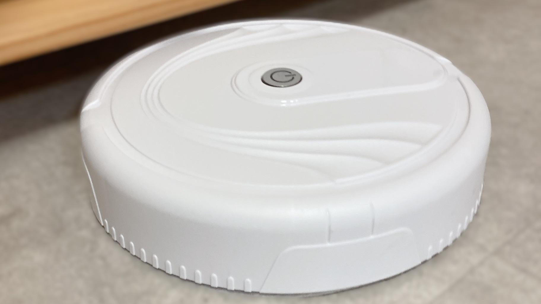 ダイソーで550円の「ロボット掃除機」が登場！本当にお掃除できる