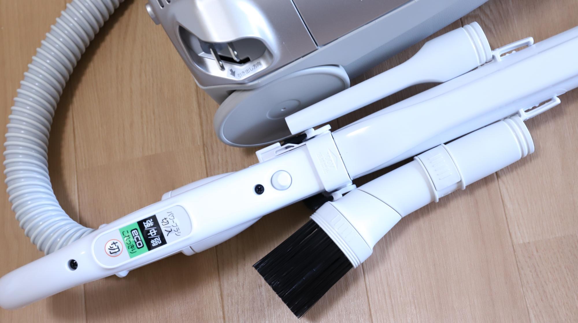 長年使っていた掃除機が壊れたので日立の紙パック式静音軽量掃除機を