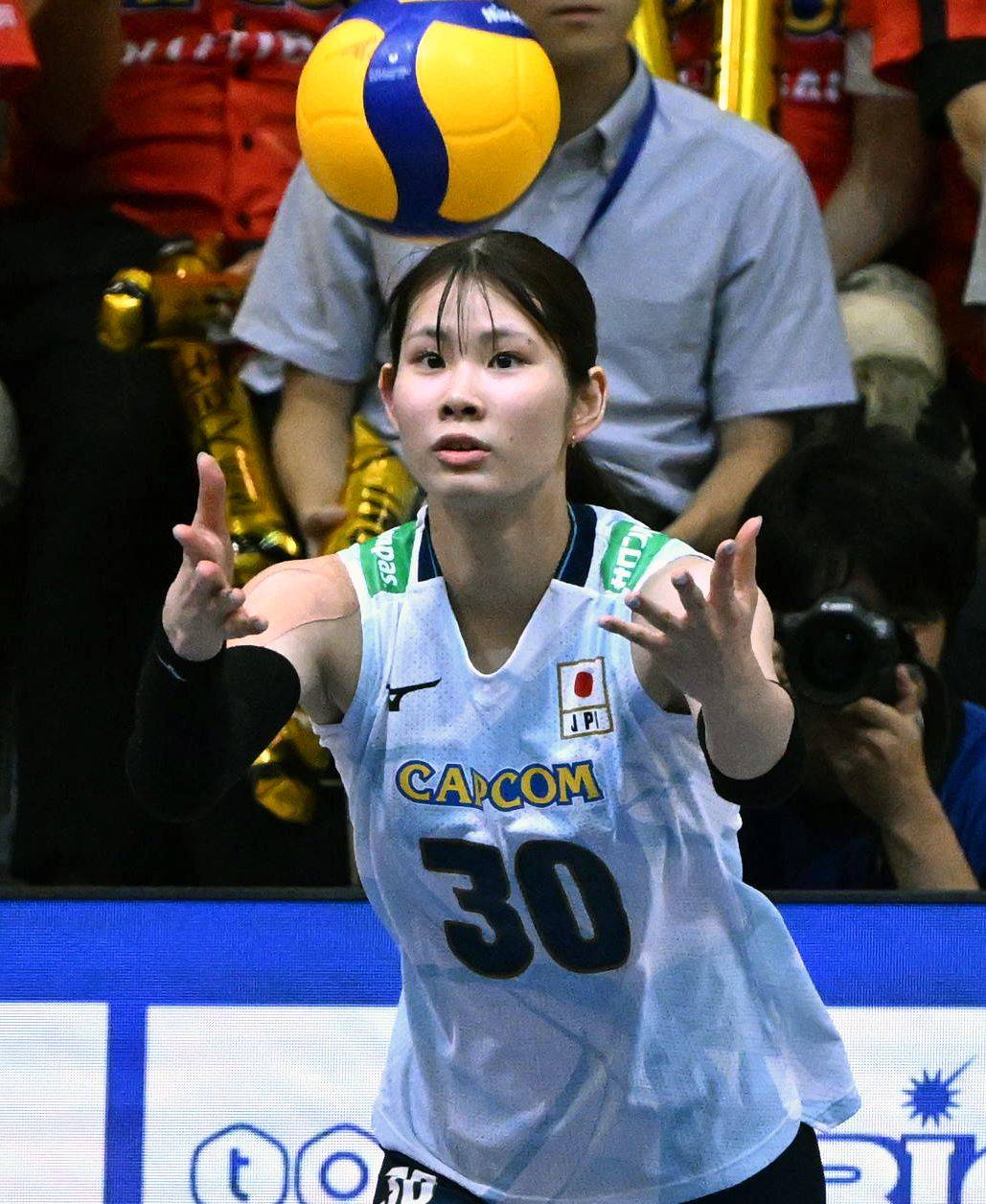 代表デビューの北窓絢音、新鍋理沙さんの「栄光の番号」継承 深澤