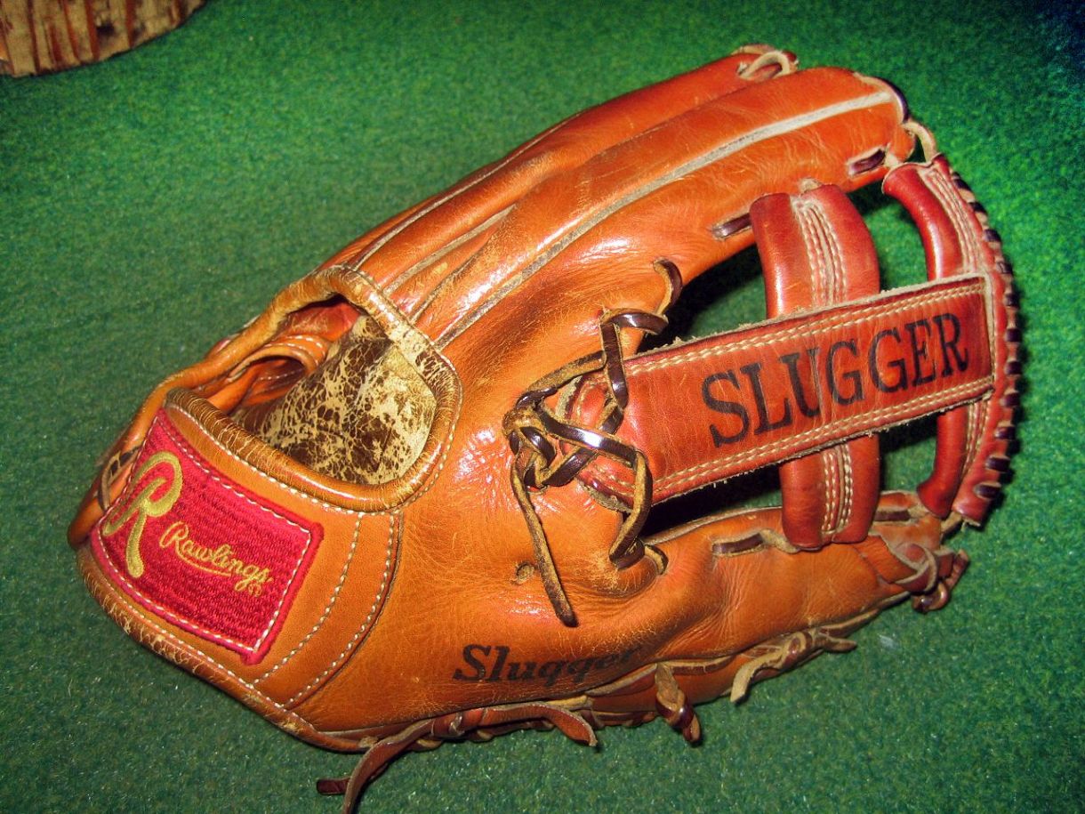 契約外でも虜になった石毛宏典〝超法規処置〟でスラッガーグラブを使用