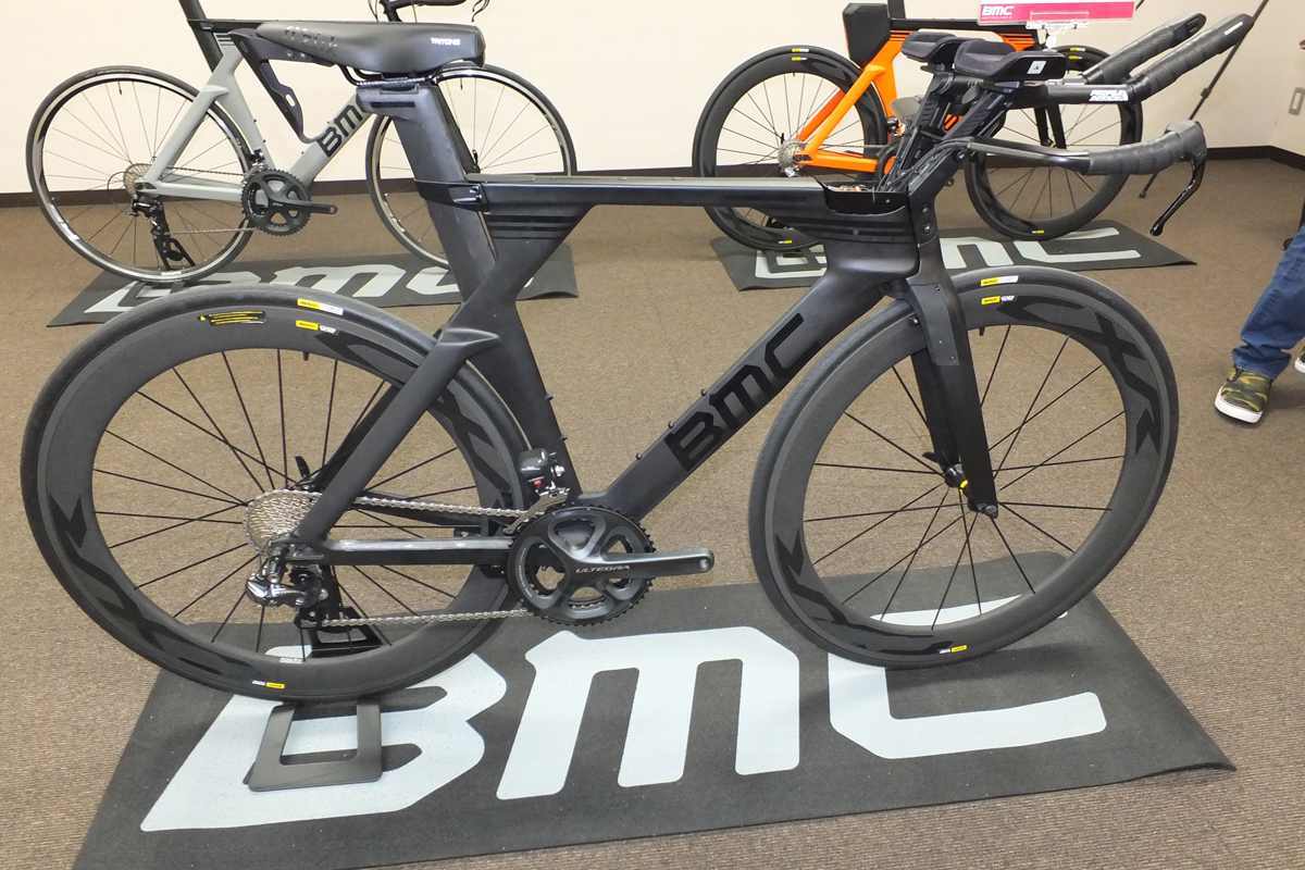 BMCがTTとトライアスロンに向けて新たなエアロバイク、「タイム