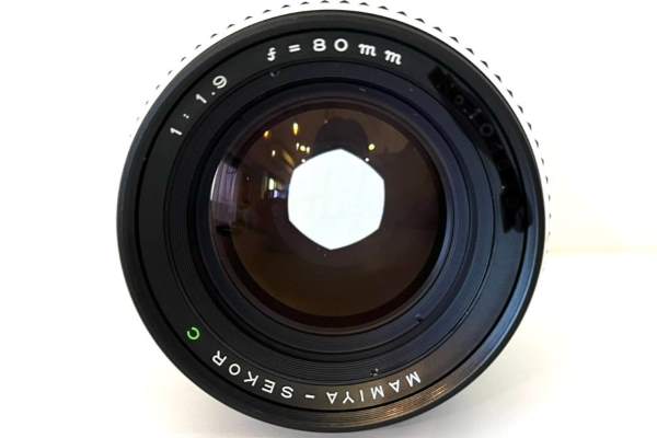 レンズ買取】マミヤ MAMIYA-SEKOR C 80mm F1.9 カビ・クモリありの査定