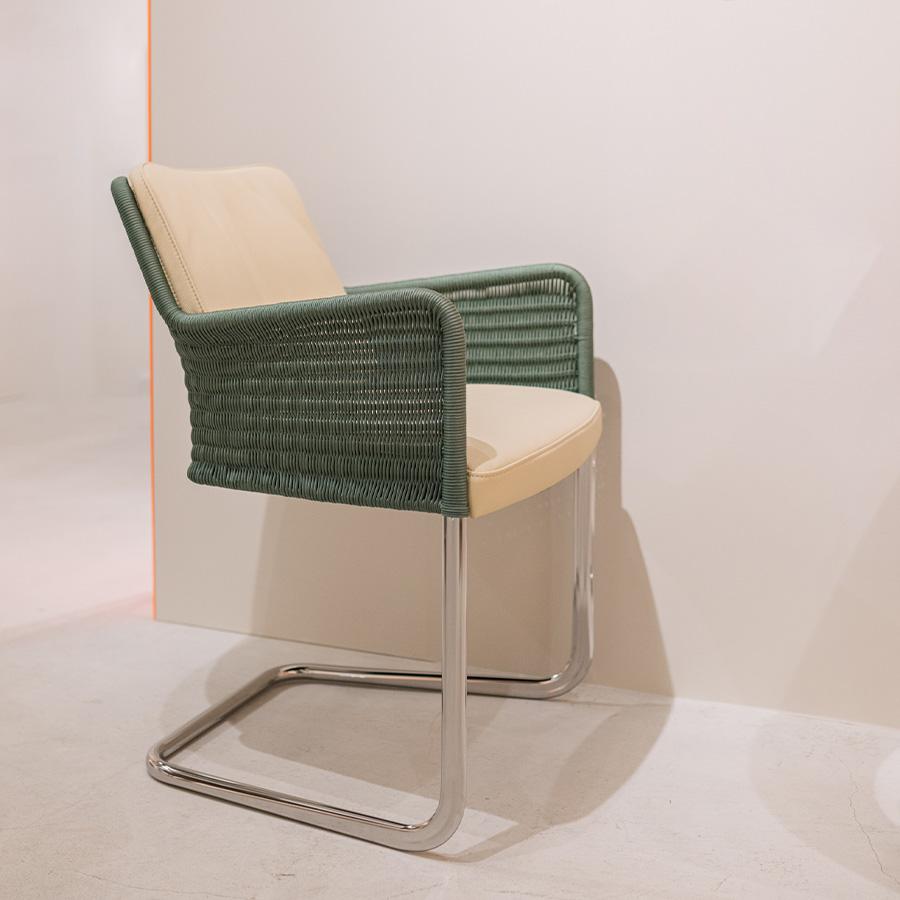 TECTA | D43 チェア MISTY GREEN / LEATHER CREME｜【公式】ACTUS