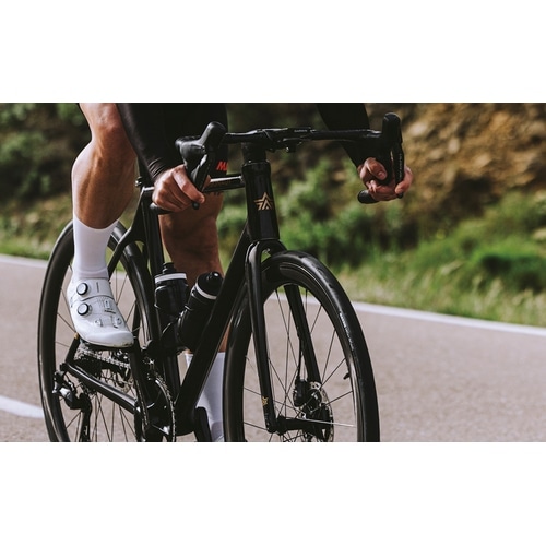 MAXXIS ( マキシス ) チューブレスタイヤ HIGH ROAD チューブレス